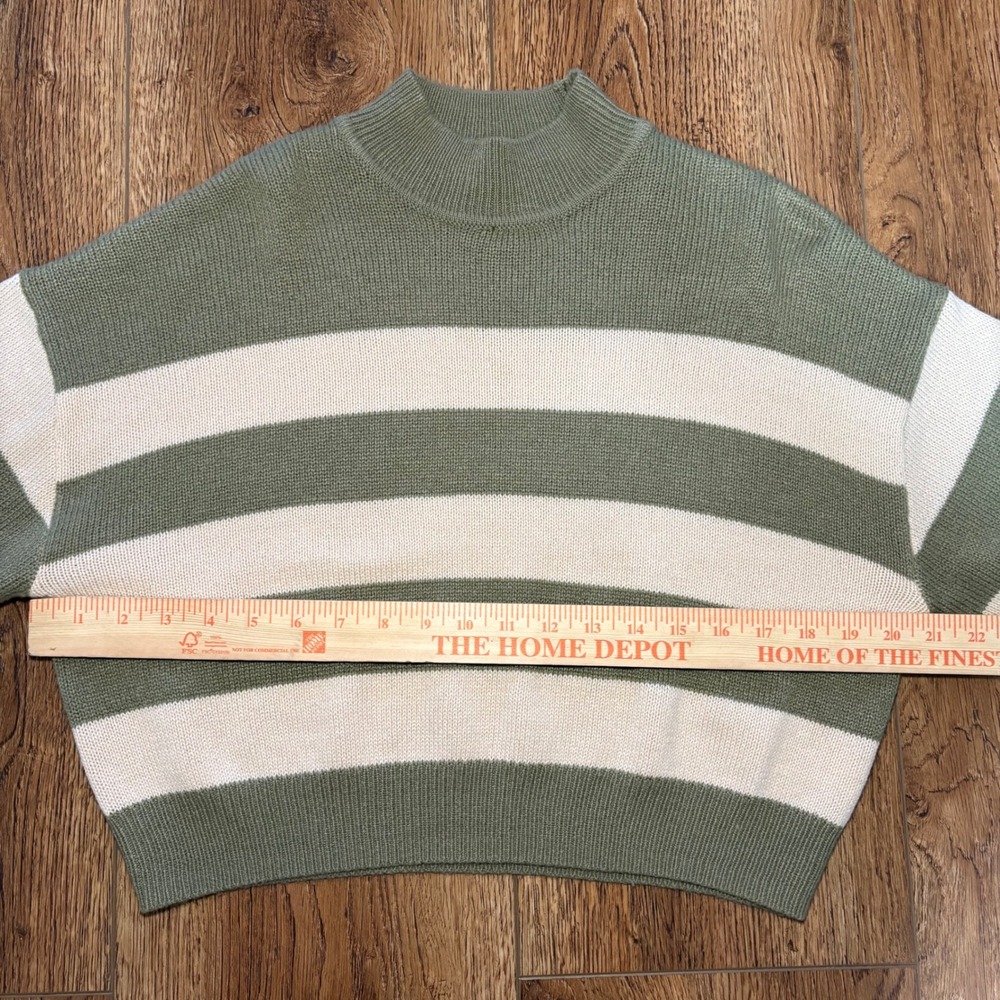 H&M Divided Striped Mock Neck Sweater Green Cream Cropped Knit Pullover Womens M - Picture 4 of 10